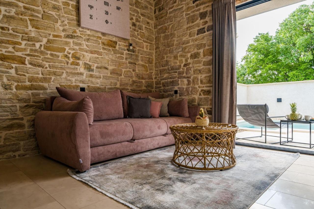 Stone House With Pool Poeta Villa Pridraga Ngoại thất bức ảnh